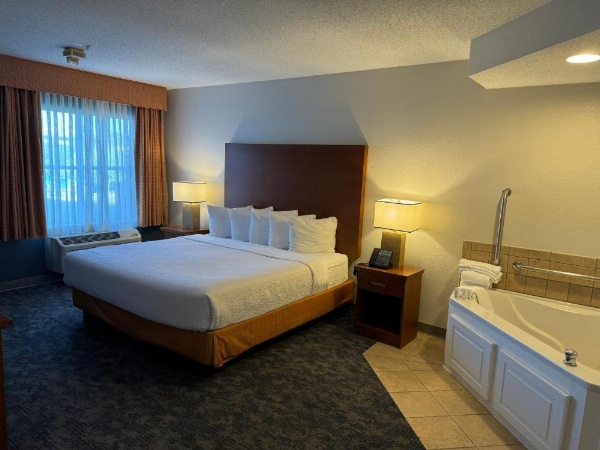 La Quinta by Wyndham Bannockburn-Deerfield image 42